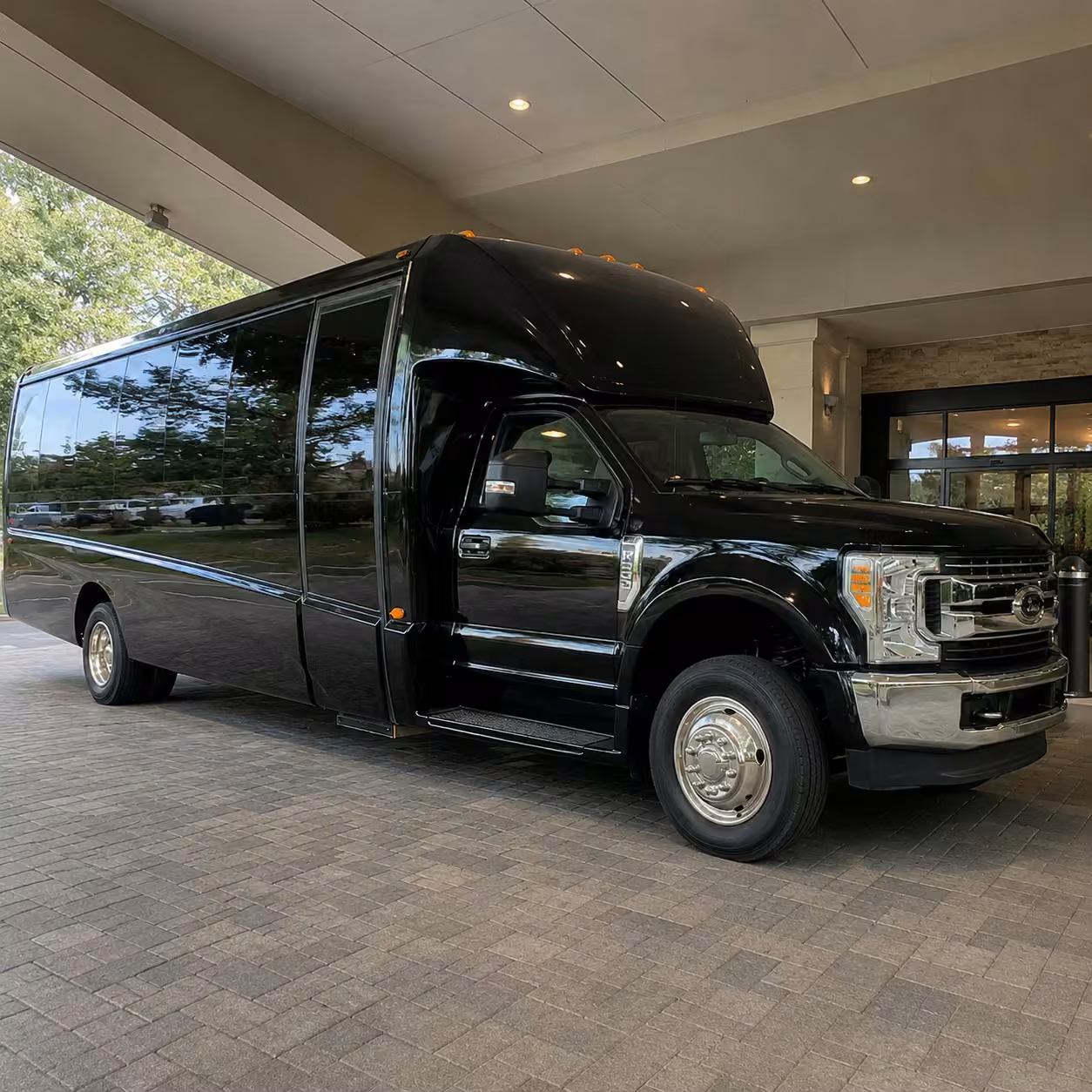 25 passenger minibus